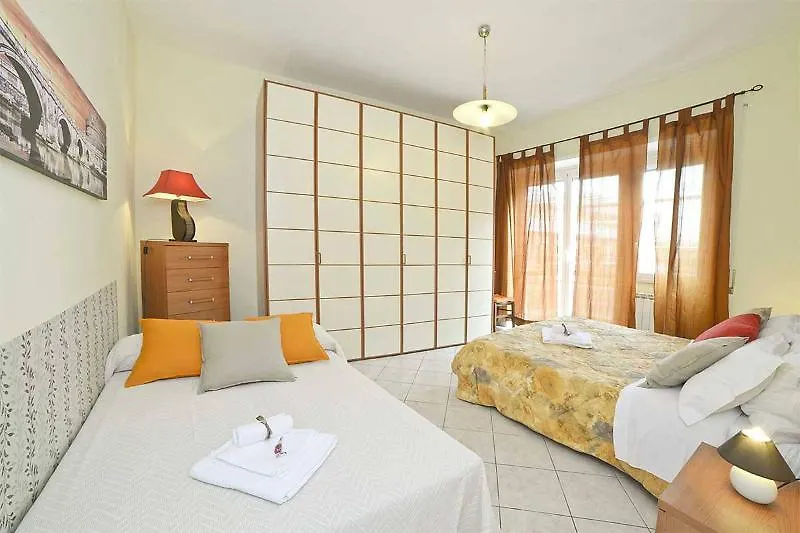 Ferienwohnung Rome4Guest Ostia Apartment